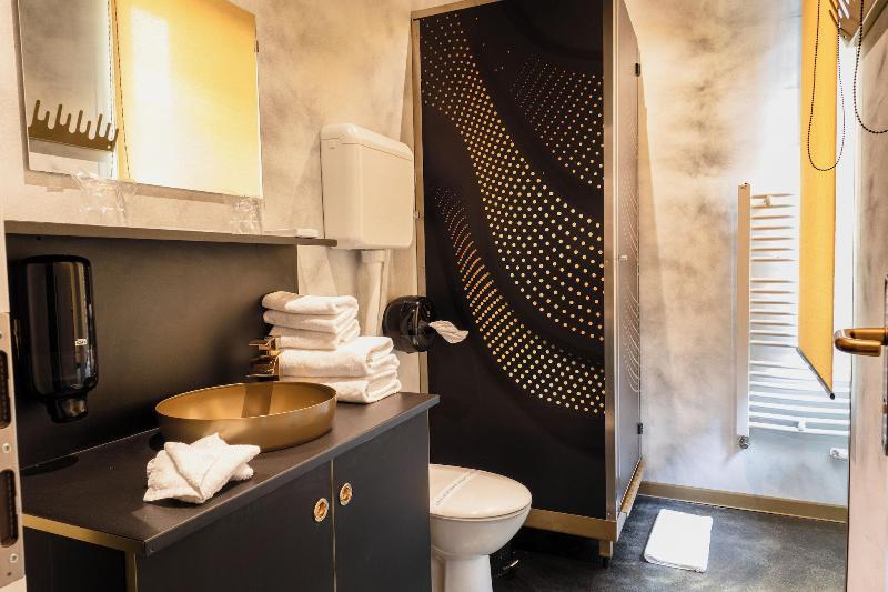 Chillout Hostel Zagreb image
