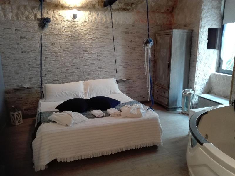 Only For Two Giumbabulla Home And Spa image