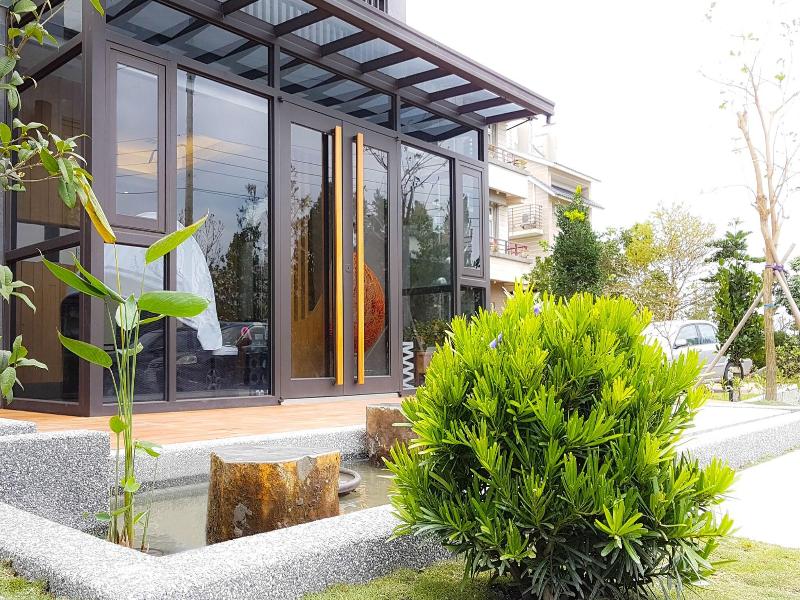 Sunny Stream Villa image