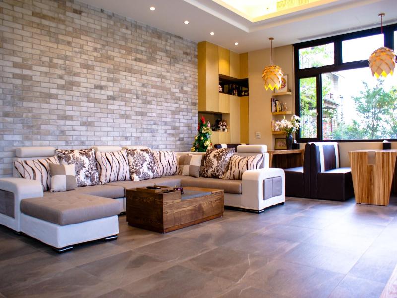 Sunny Stream Villa image