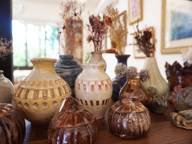 Pottery Flower B&B image