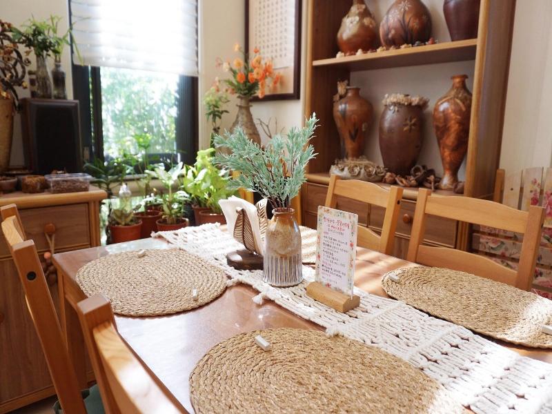 Pottery Flower B&B image