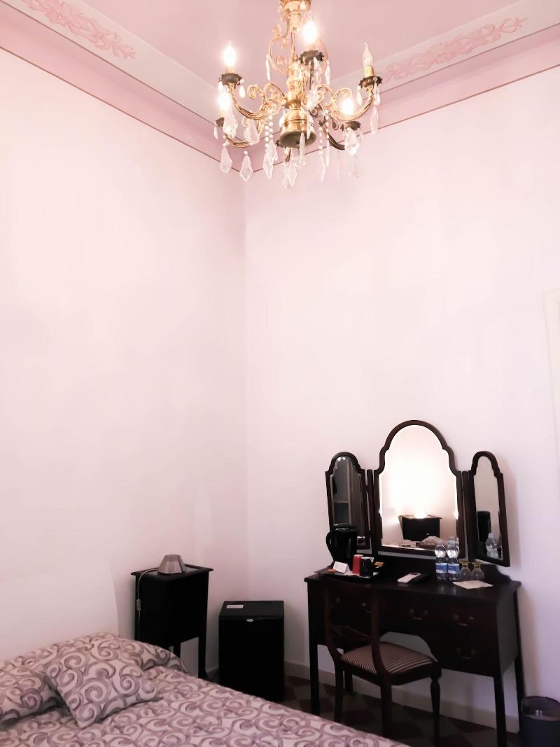 Eleonora Room & Breakfast image