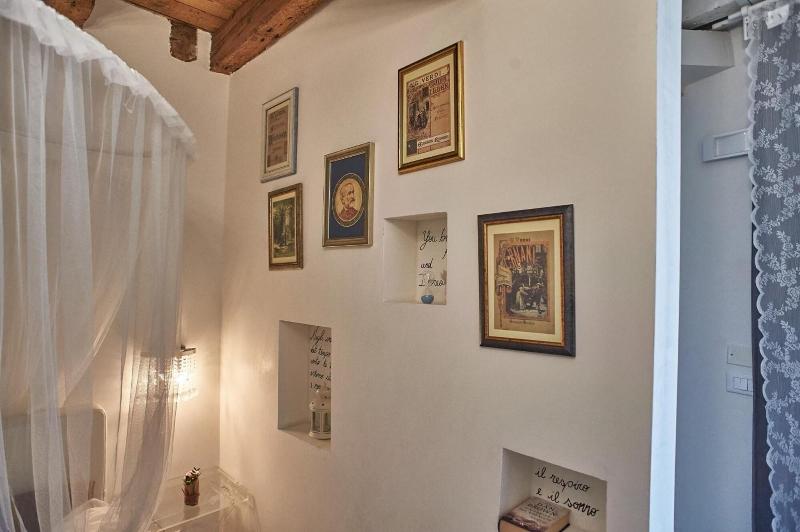 Abbraccio Di Romeo E Giulietta image