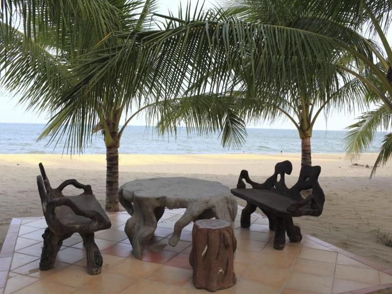 Con Ga Vang Resort image