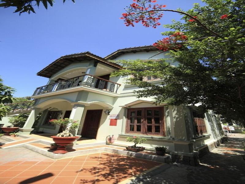 Con Ga Vang Resort image