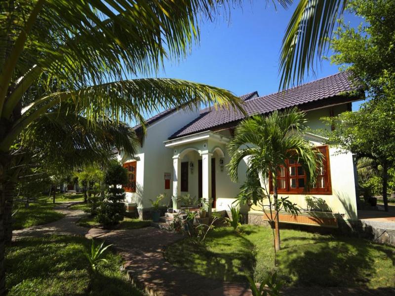 Con Ga Vang Resort image