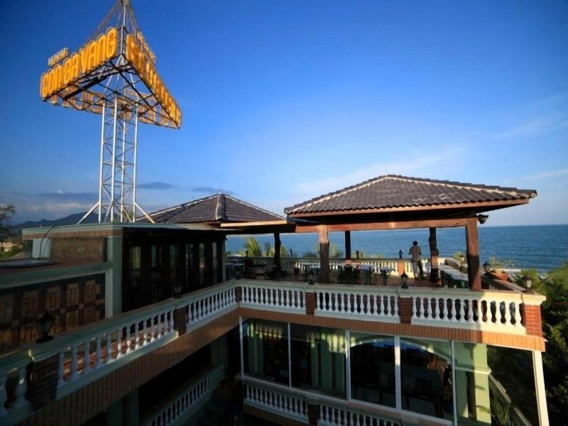 Con Ga Vang Resort image