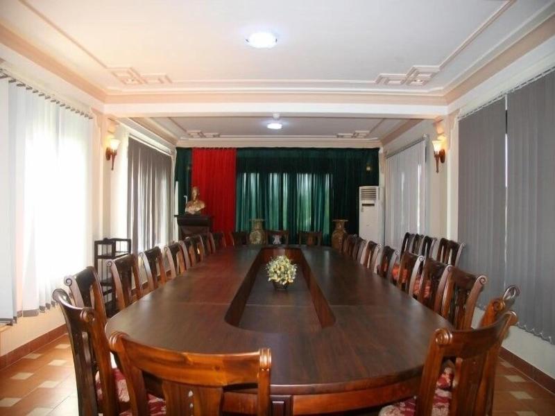 Con Ga Vang Resort image