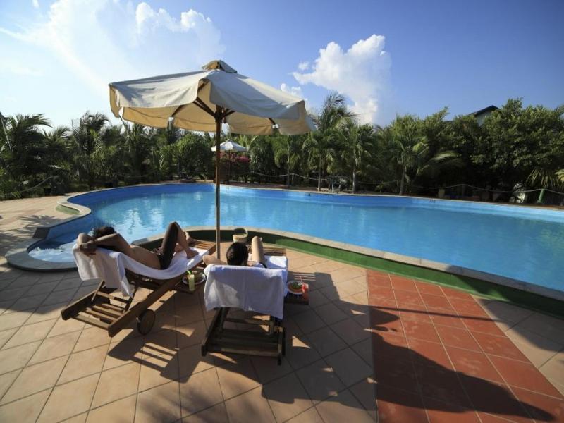 Con Ga Vang Resort image
