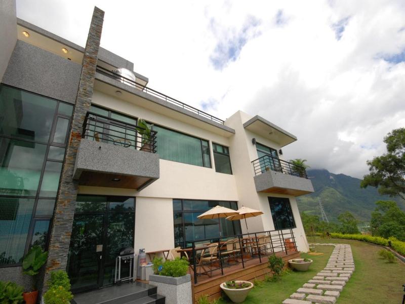 Hualien AzureVILLA B&B image