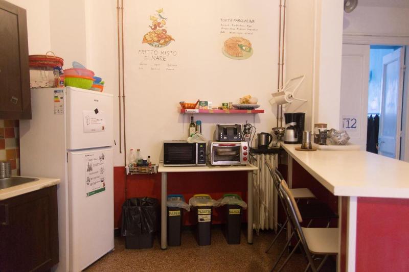 Manena Hostel Genova image