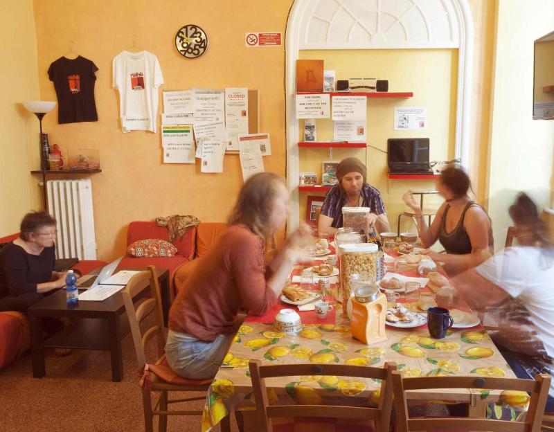 Manena Hostel Genova image