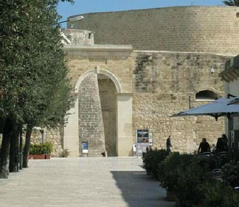 Balcone Su Otranto image
