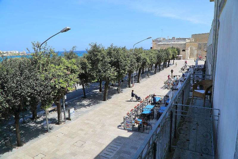 Balcone Su Otranto image
