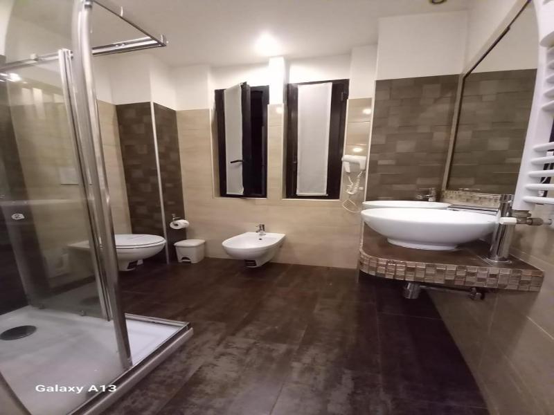 Atmos Luxe Navigli Hostel & Rooms image
