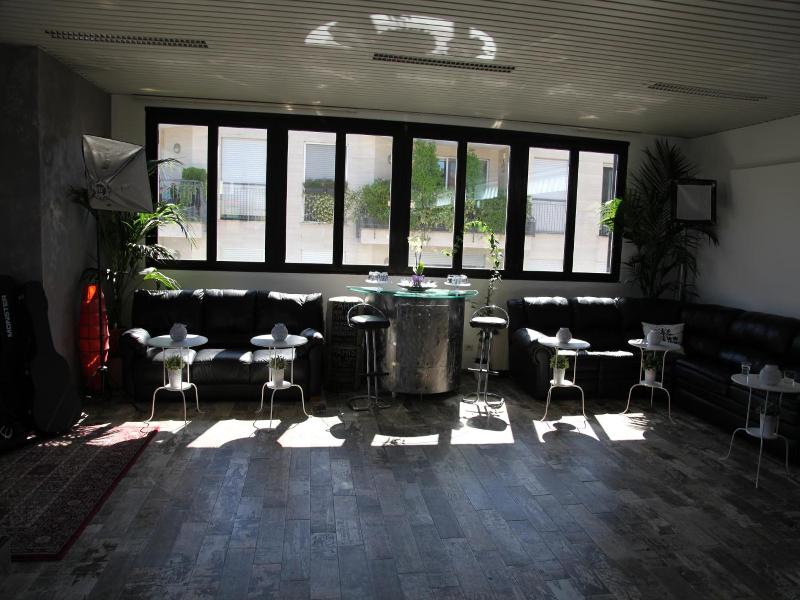Atmos Luxe Navigli Hostel & Rooms image