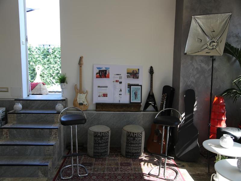 Atmos Luxe Navigli Hostel & Rooms image