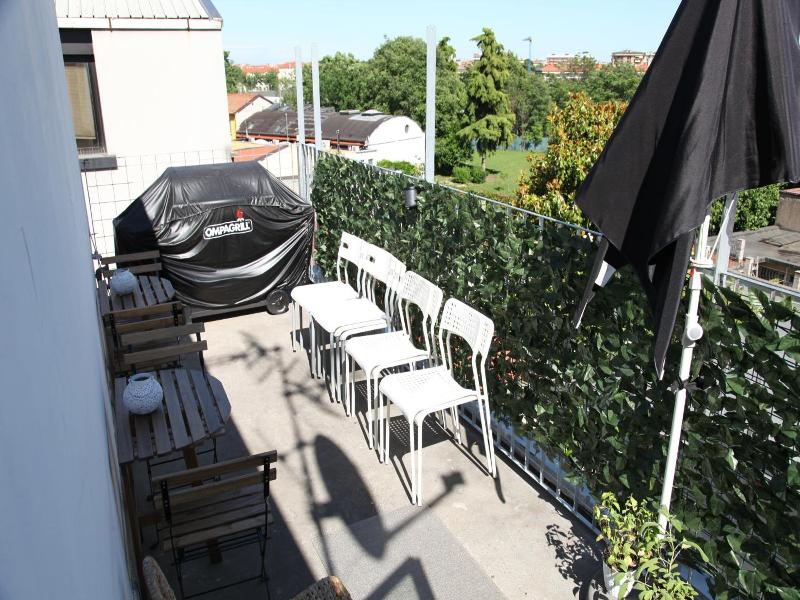 Atmos Luxe Navigli Hostel & Rooms image