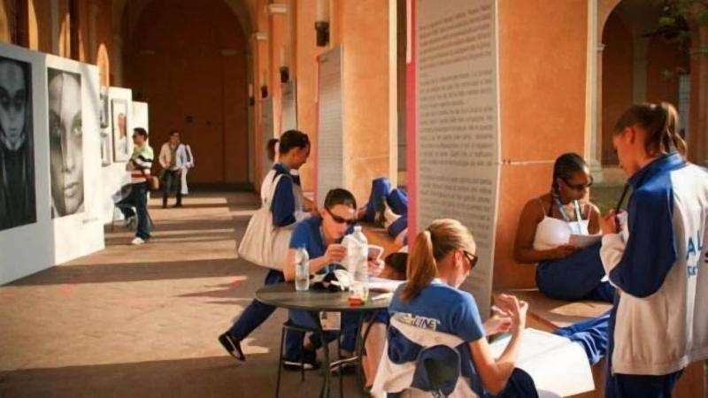 Student's Hostel della Ghiara image