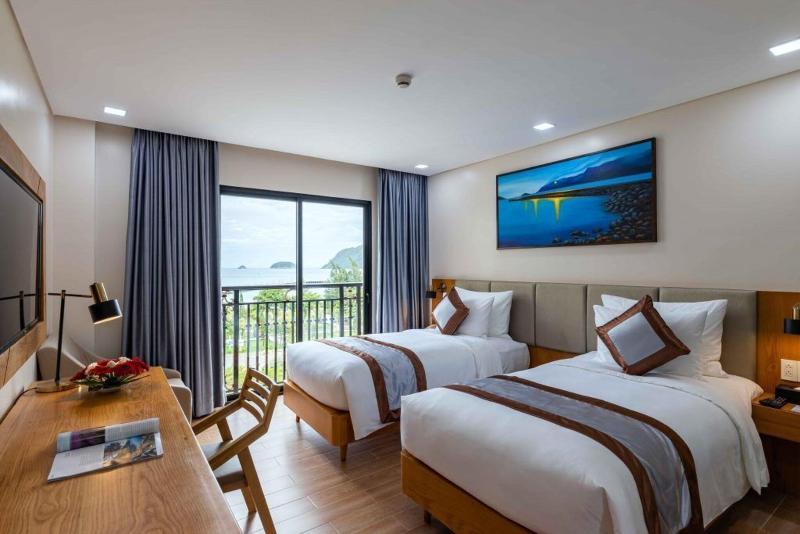 Marina Bay Con Dao Hotel image