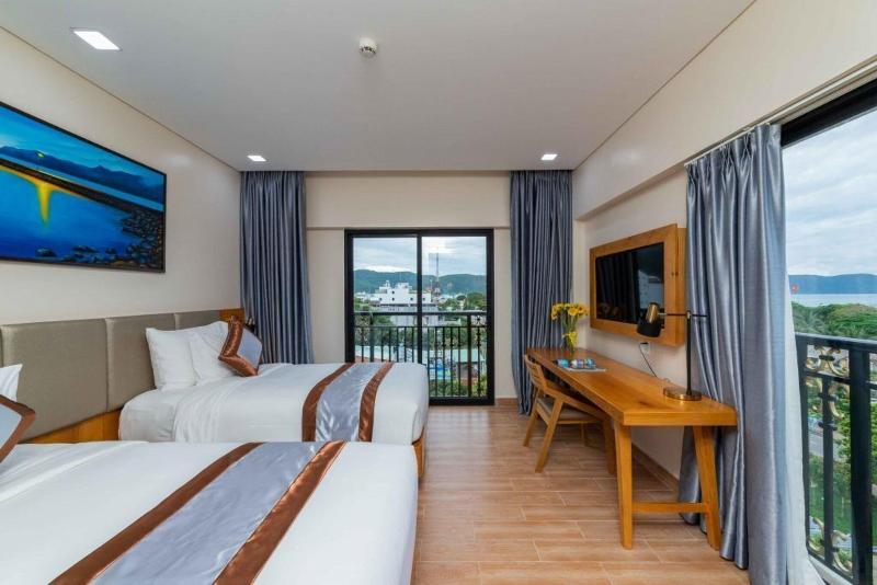 Marina Bay Con Dao Hotel image