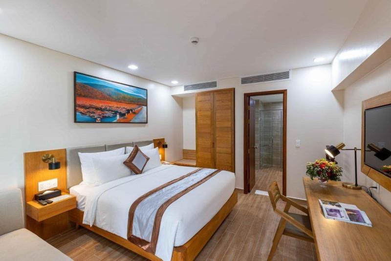 Marina Bay Con Dao Hotel image