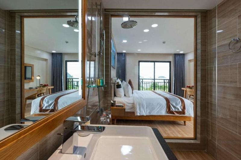 Marina Bay Con Dao Hotel image
