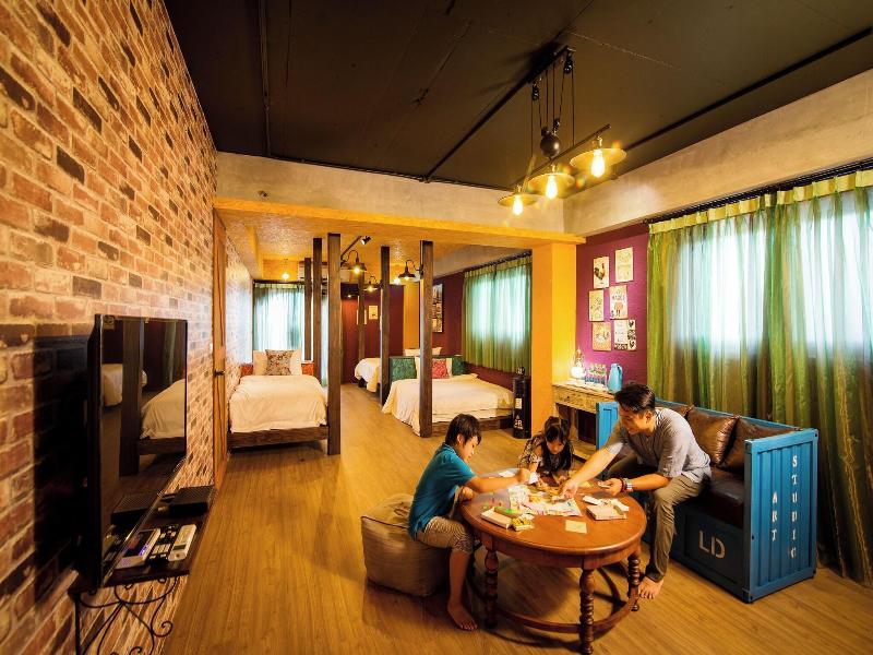Fly Inn Yilan image