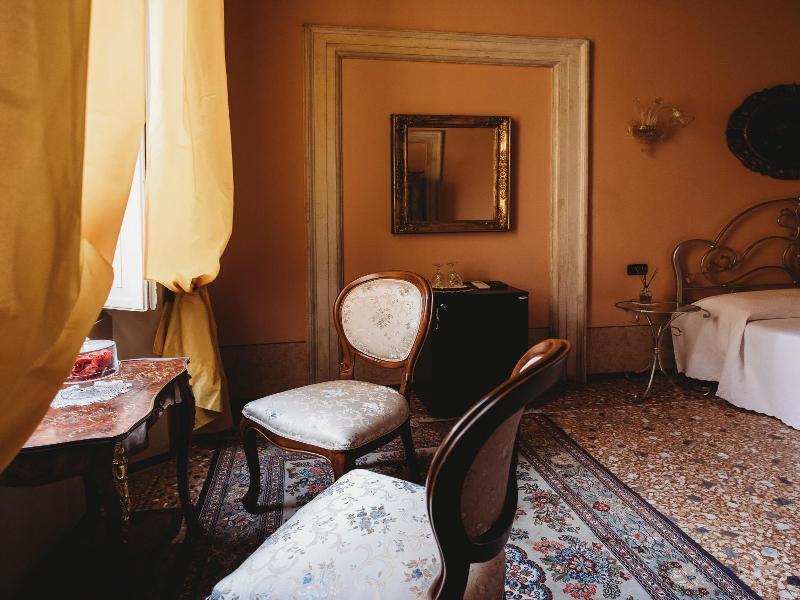 Salotto Delle Arti image