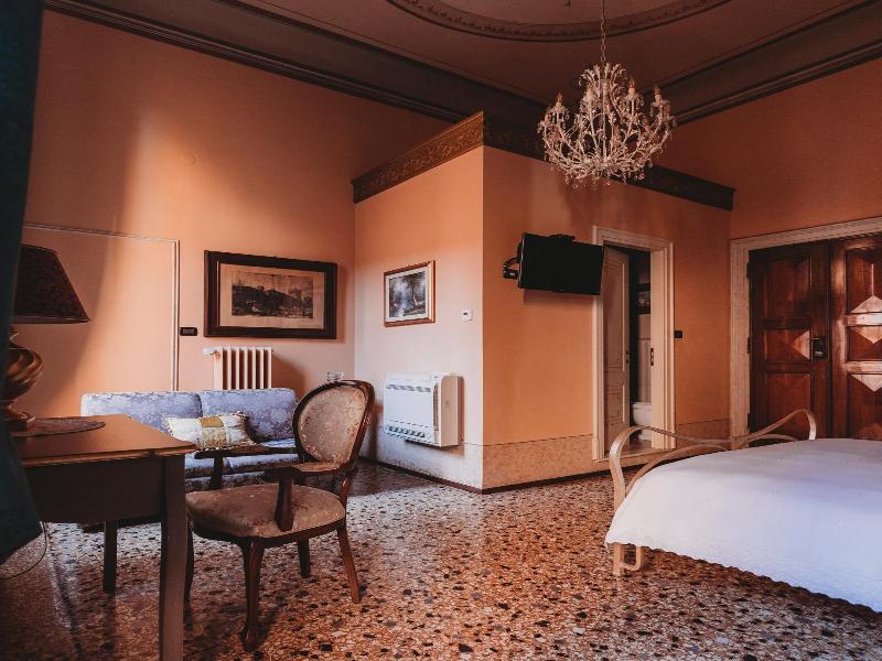 Salotto Delle Arti image