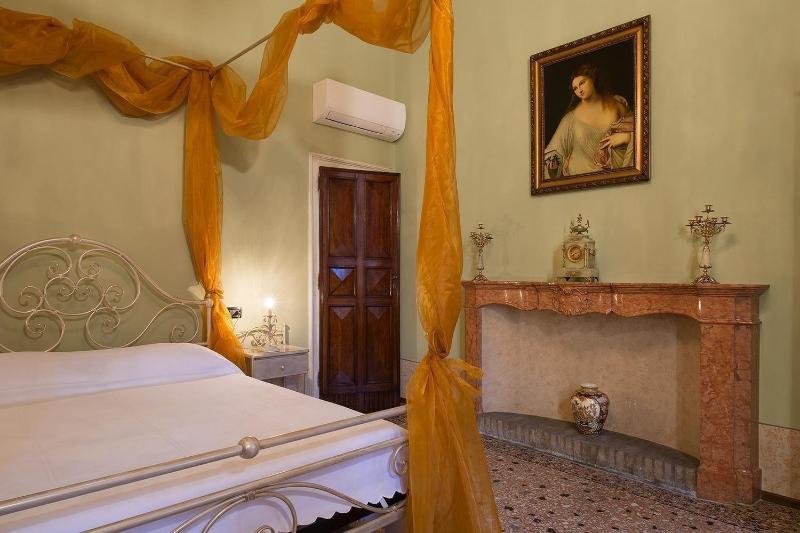 Salotto Delle Arti image