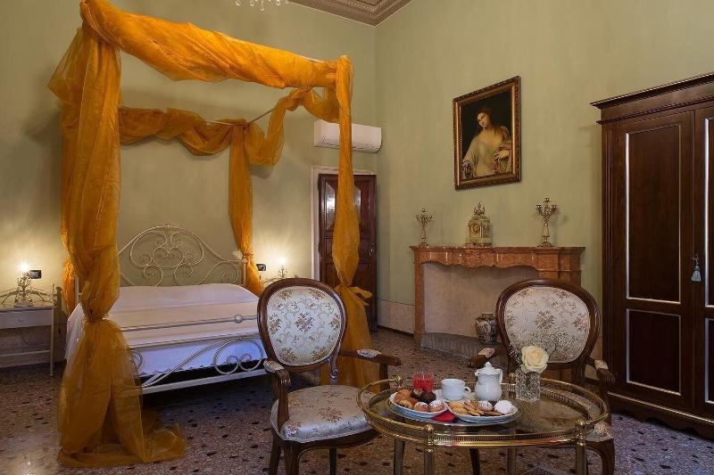 Salotto Delle Arti image