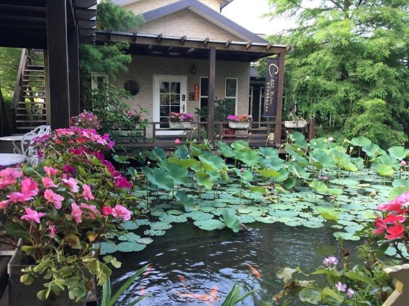 Spring Villa image