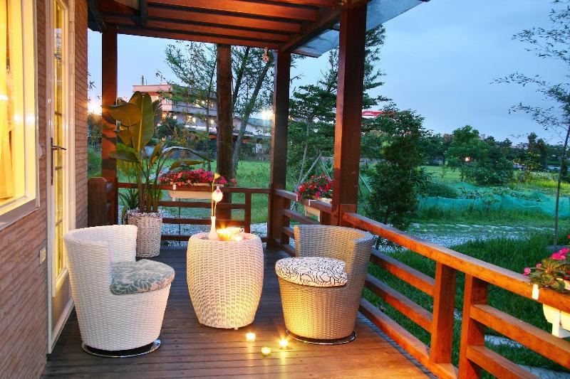 Spring Villa image