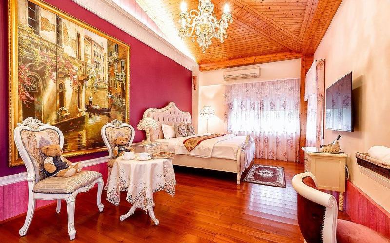 Spring Villa image