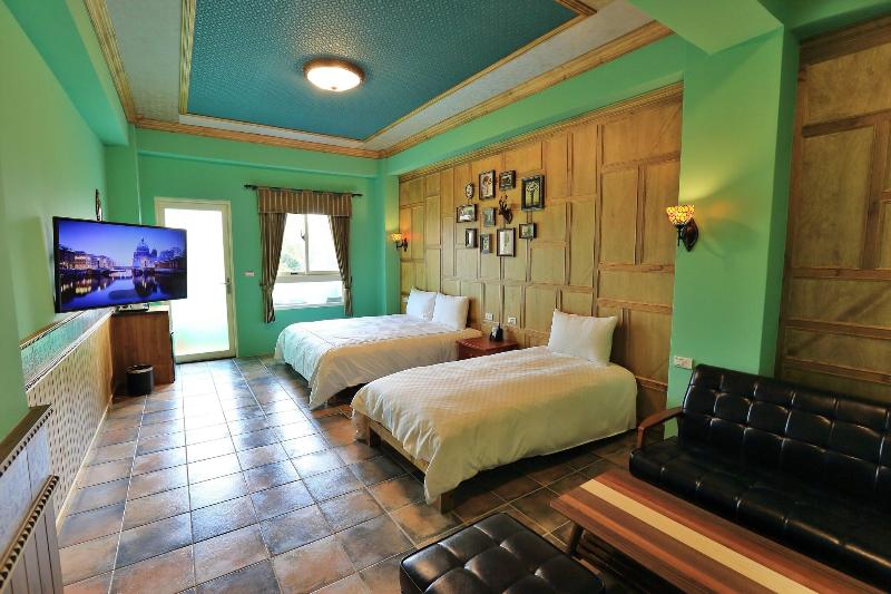 Green Resort image