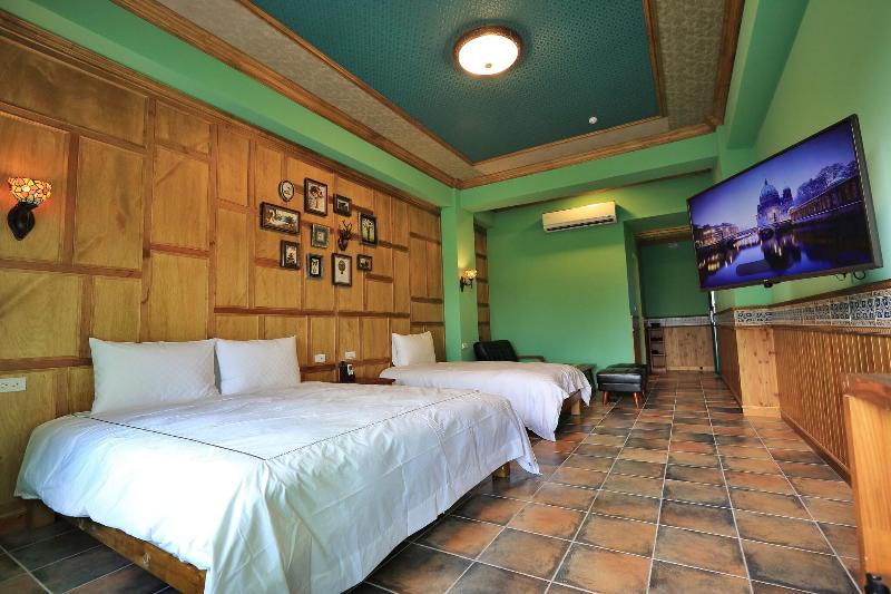 Green Resort image