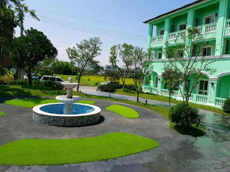 Green Resort image
