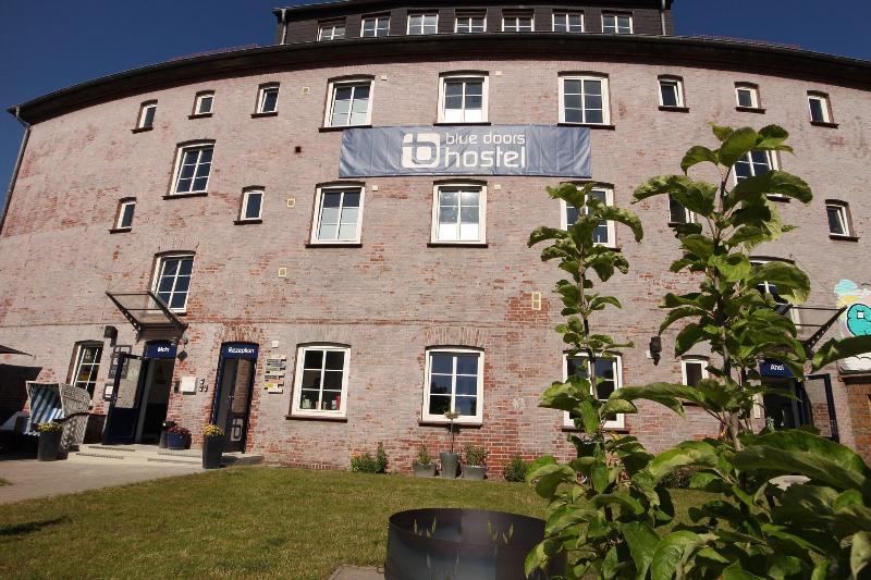 Blue Doors Hostel image
