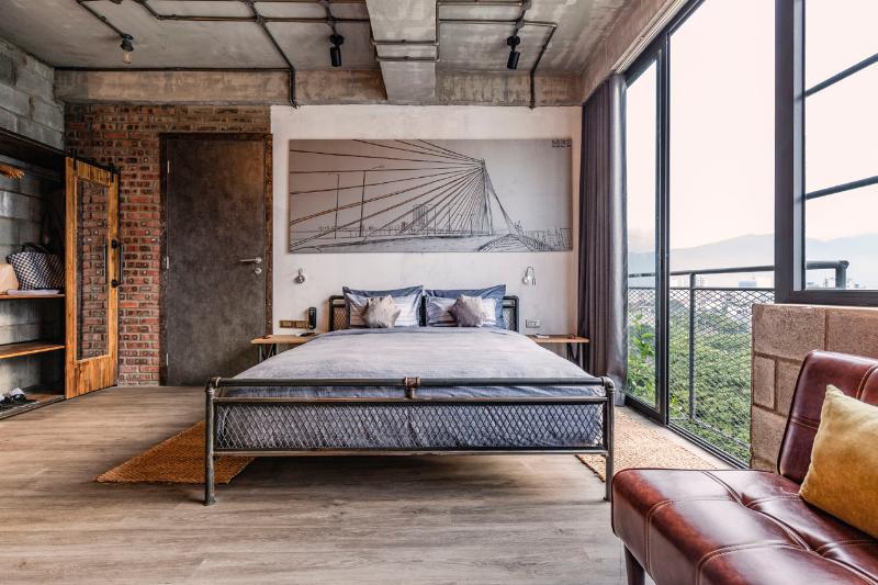 Bridges Danang Boutique Hotel image
