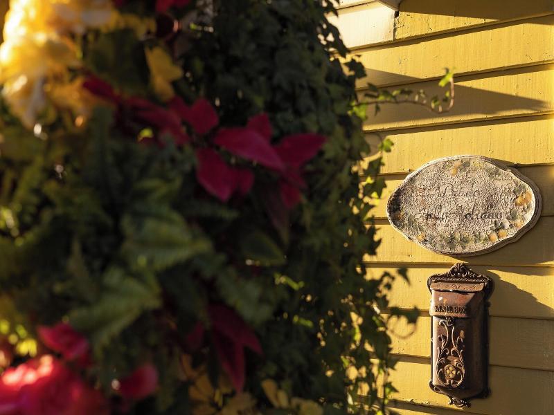 Prado Hill Holiday image