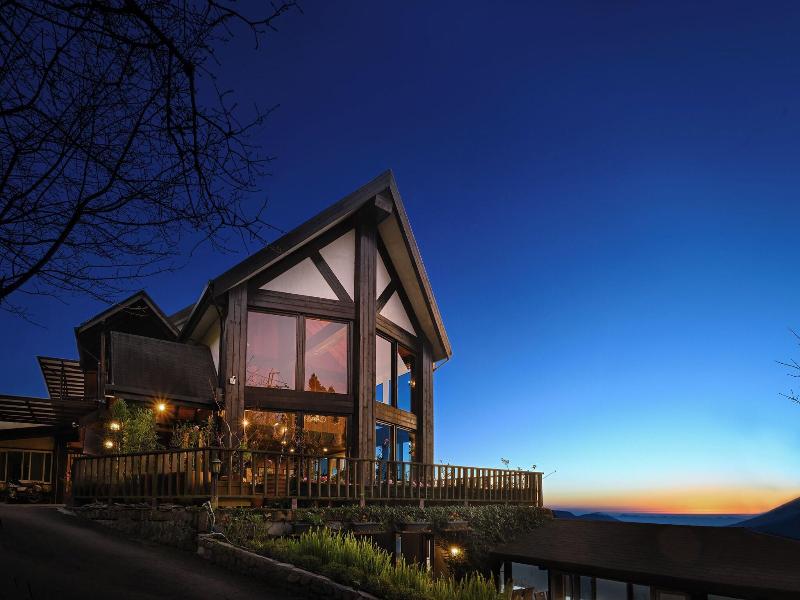 Top-Cloud Villa