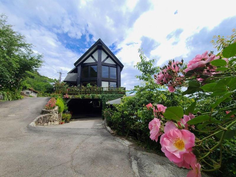 Top-Cloud Villa