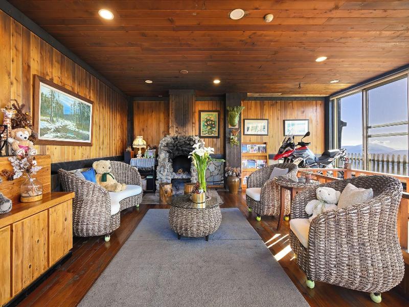 Top-Cloud Villa