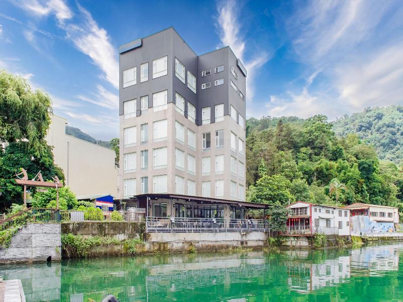 Shui Yang Boatel Hotel image