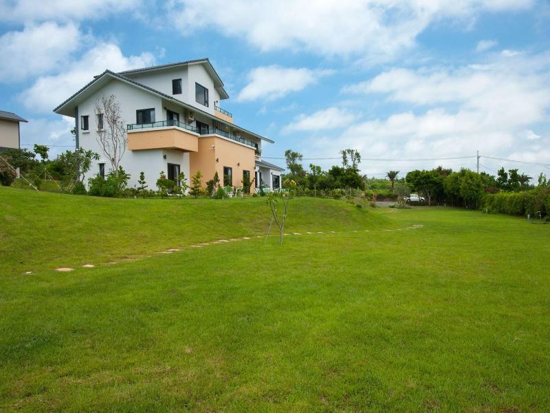 The Tree Bed And Breakfast image