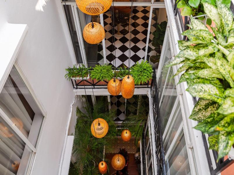 Ohana Hotel image