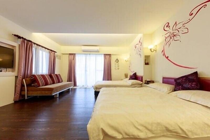 Light Dew Bed And Breakfast image