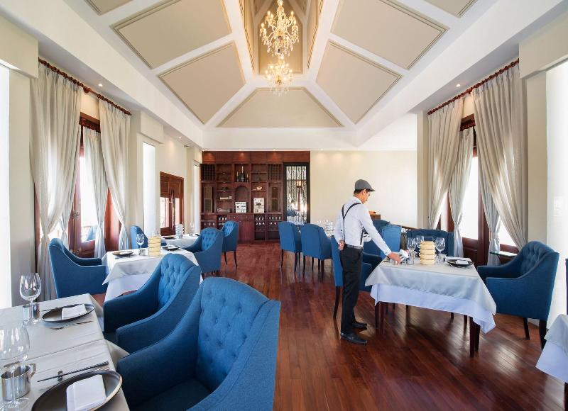 The Royal Family Suites By Memoire Palace Resort & image